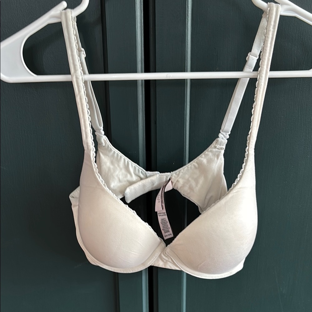 Victoria's Secret White Lace Trim Bra Body By Victoria Perfect Shape
